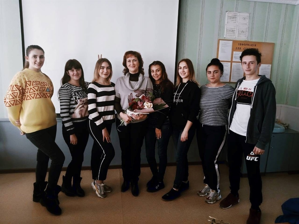 Пані Наталія зі студентами