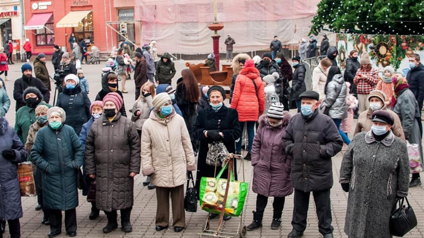 Допоможіть зібрати продуктові набори для одиноких людей похилого віку 