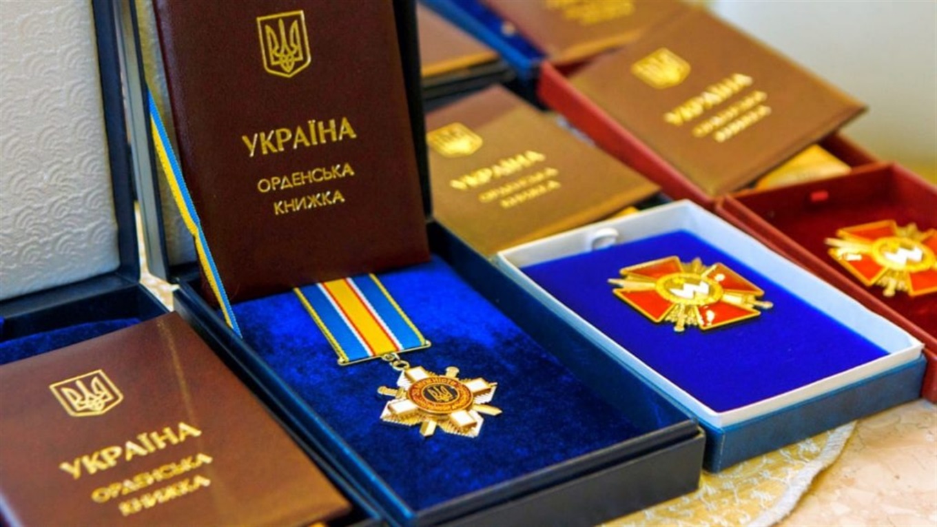 Двоє представників Балтської громади отримали державні нагороди з нагоди Дня Соборності України
