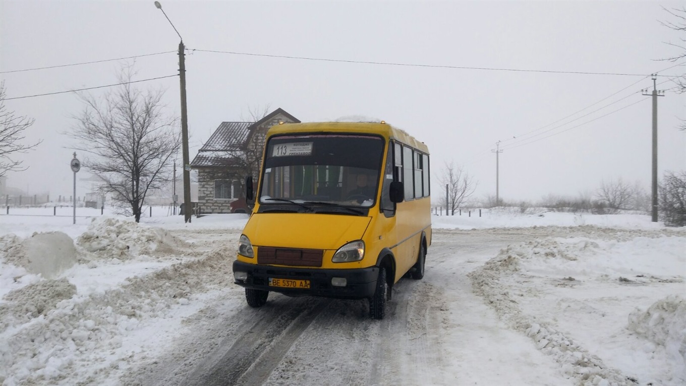 В районі Котеджів 30 січня: транспорт їздить, з тротуарами погано