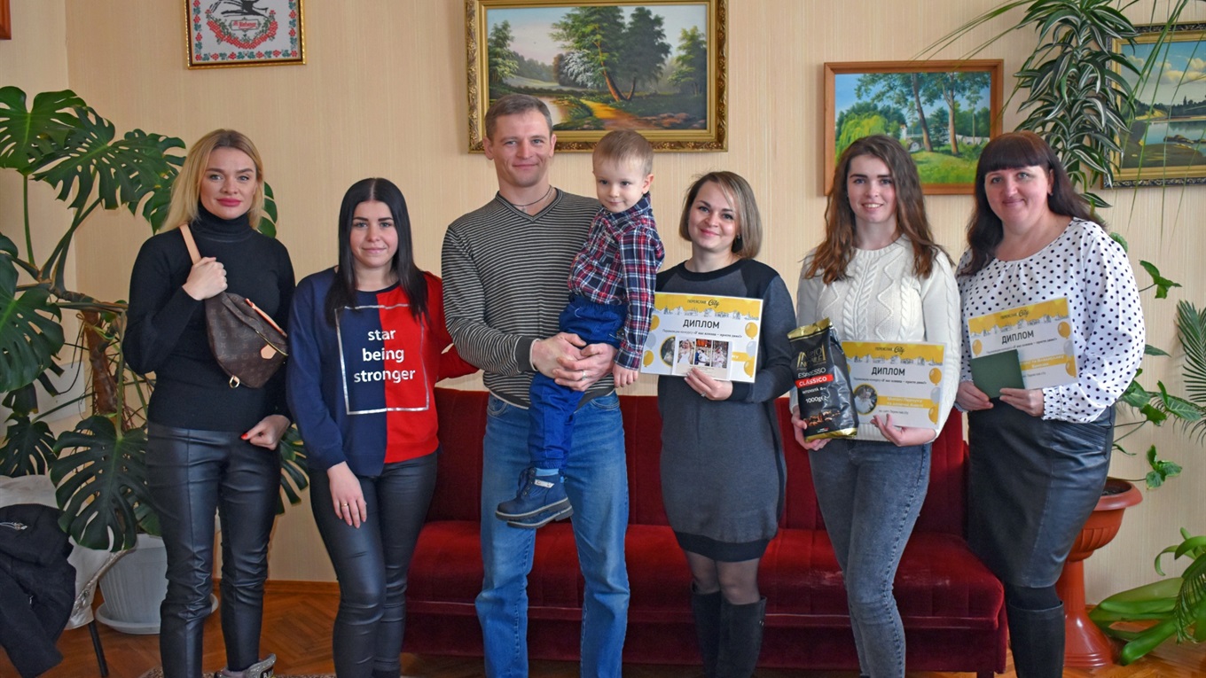 Переможці зимового фотоконкурсу отримали подарунки від спонсорів