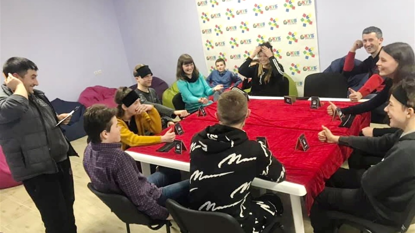 Мер і «Мафія». Корюківському молодіжному центру «КУБ» – рік 