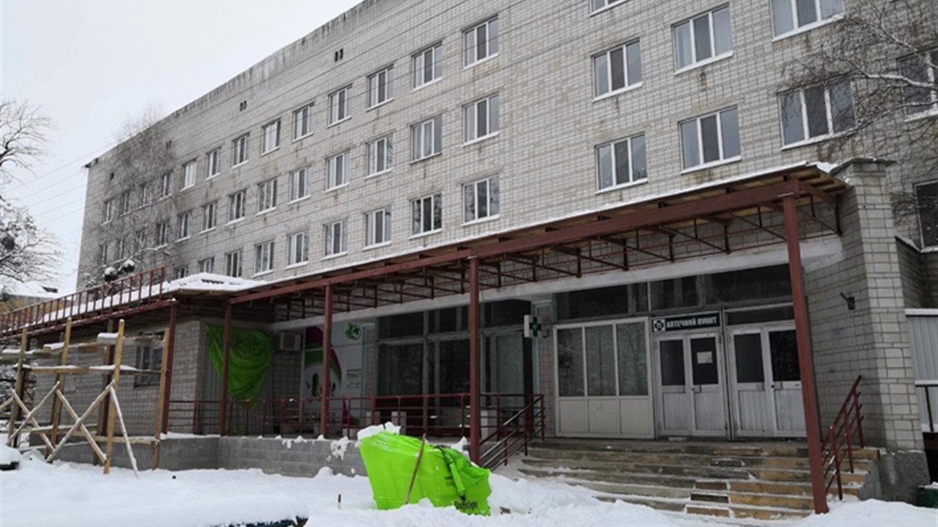 Реконструкція Переяславської лікарні загальмувалася через іржаві труби