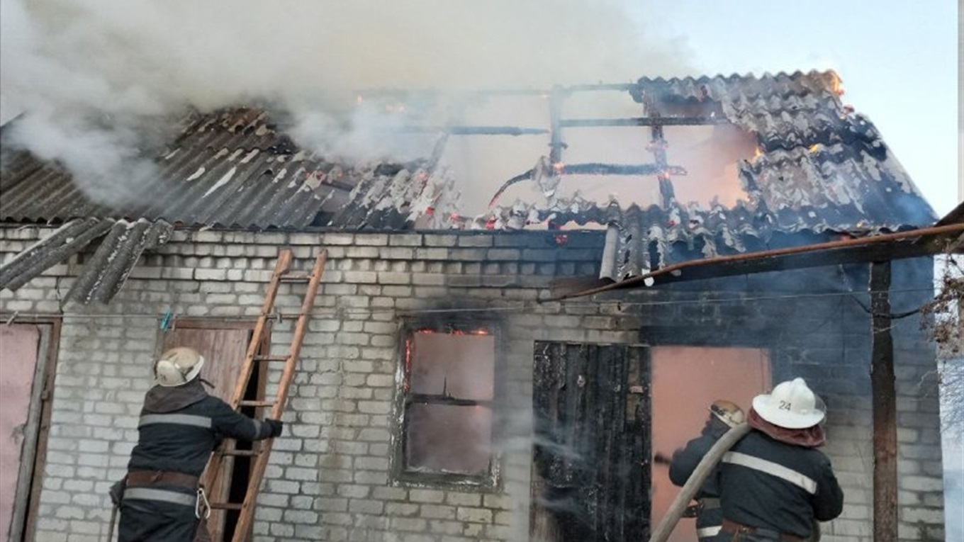 На Лозівщині за один день сталося дві пожежі: є жертва