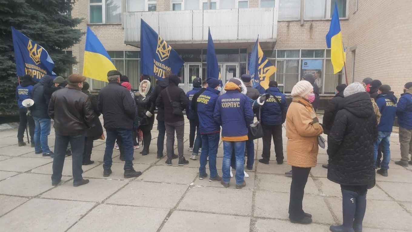 Ветерани АТО і представники «Національного Корпусу» пікетували перед сесією міської ради