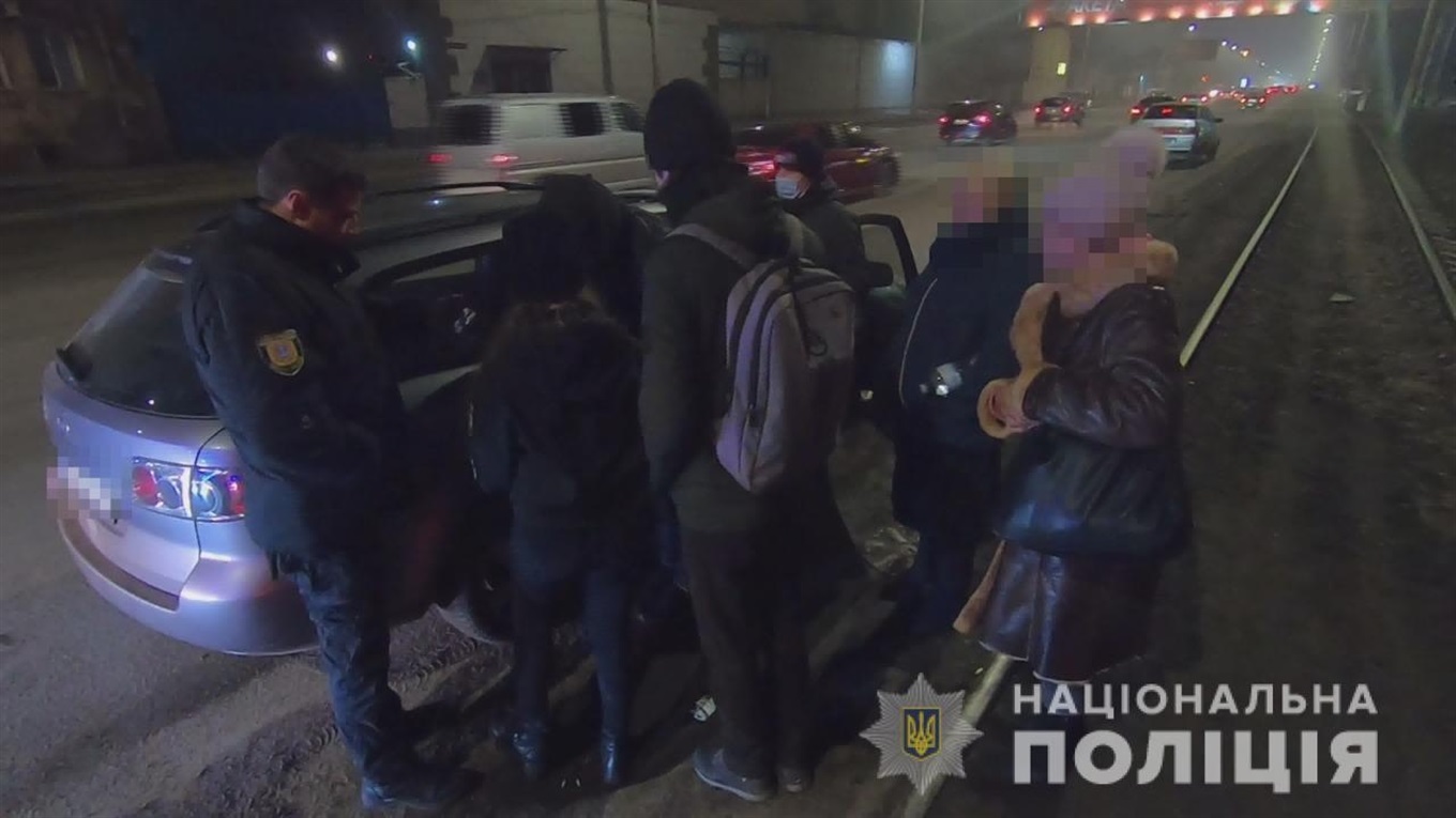Обмін старих грошей на нові: в Южному обікрали пенсіонерку