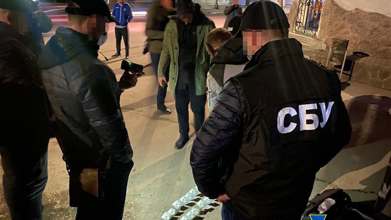СБУ викрила адвоката на отриманні від підзахисного грошей для нібито правоохоронців