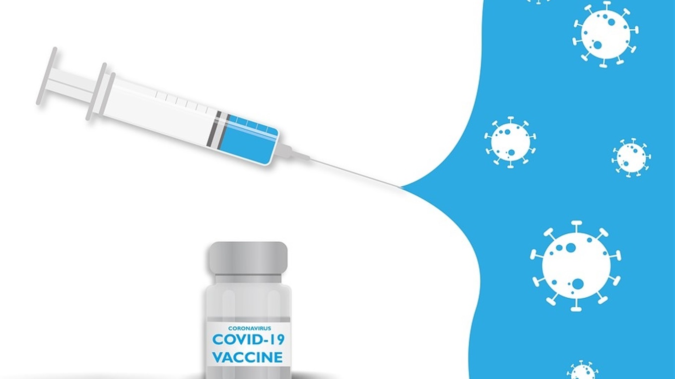 У громаді триває вакцинація від COVID-19: хто серед перших і чи є побічні реакції