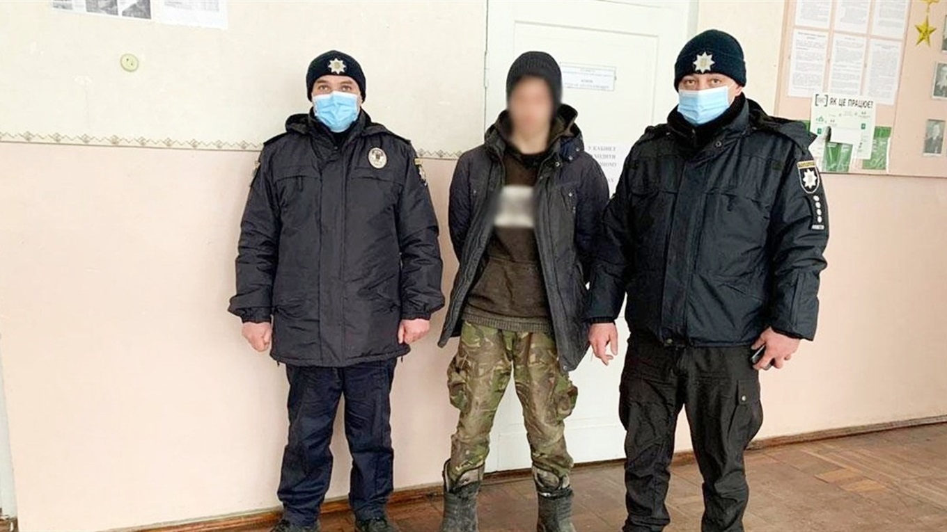 Захотіли покурити і випити. На Менщині поліція затримала молодиків за крадіжку з магазину