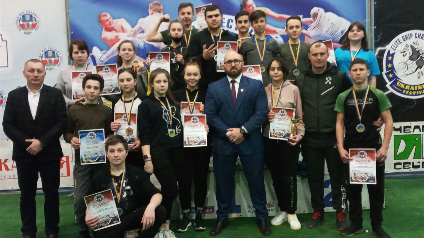 Повний комплект! Нижньоторгаївські спортсмени здобули на Кубку України з мас-рестлінгу 16 нагород