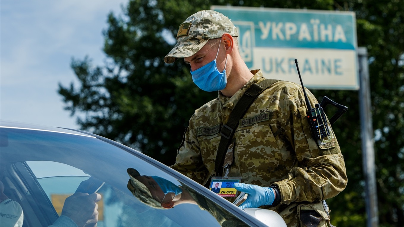 Самоізоляція після повернення з-за кордону більше не потрібна. Україна в зеленій зоні карантину