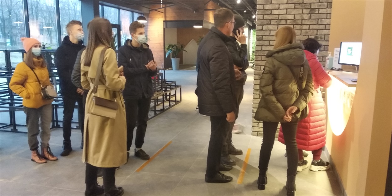 Первые сеансы в кинотеатре Покровска