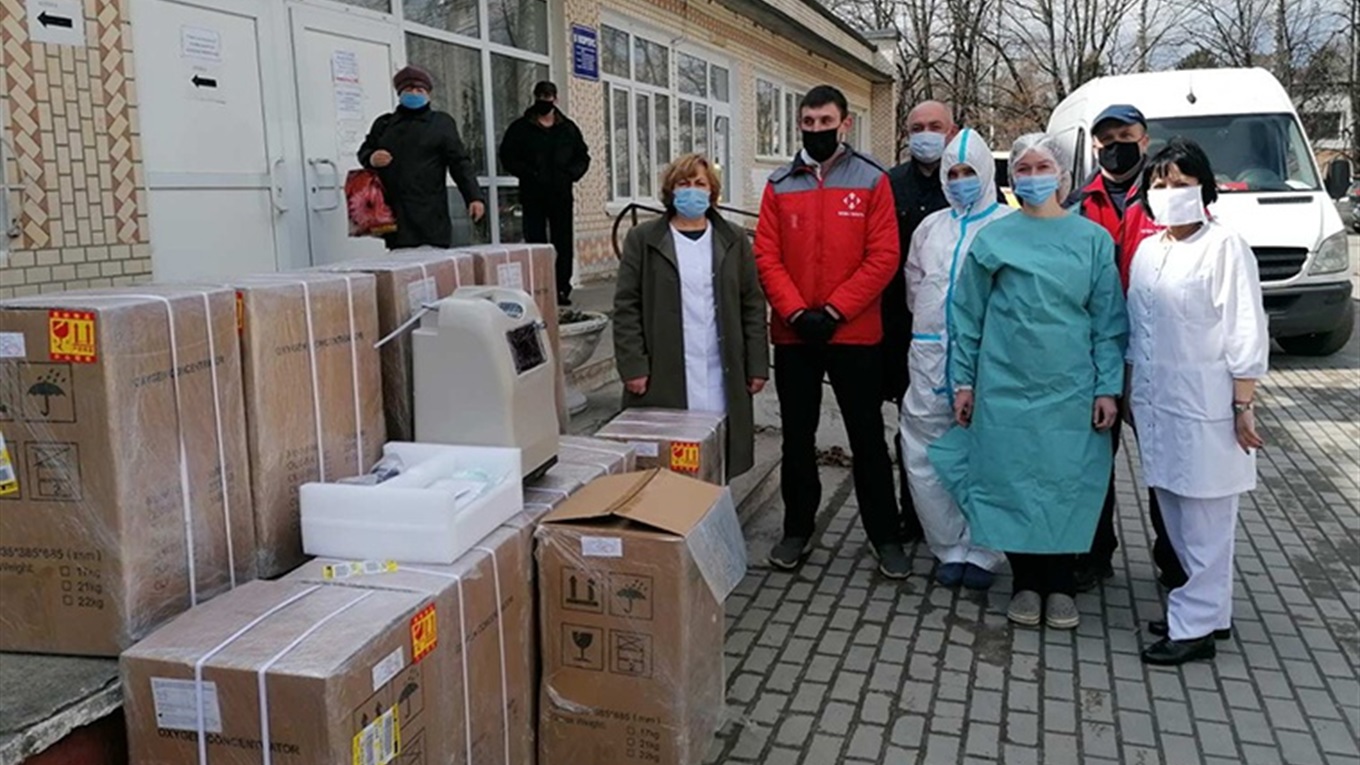 10 кисневих концентраторів від компанії "Нова Пошта" отримала Старокостянтинівська лікарня