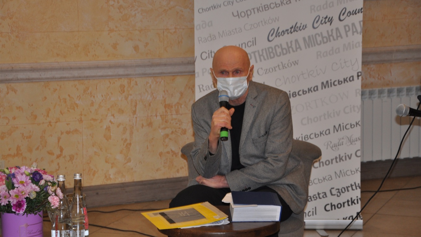 «Таємницею скарбів Садовських» ділився з чортків`янами автор однойменної книги Петро Федоришин