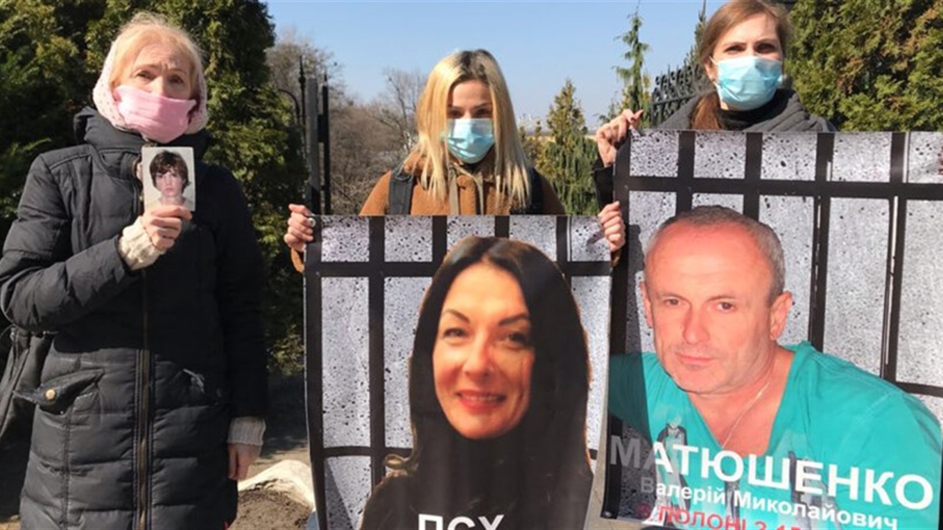Война на Донбассе: сколько стоит выйти из плена?