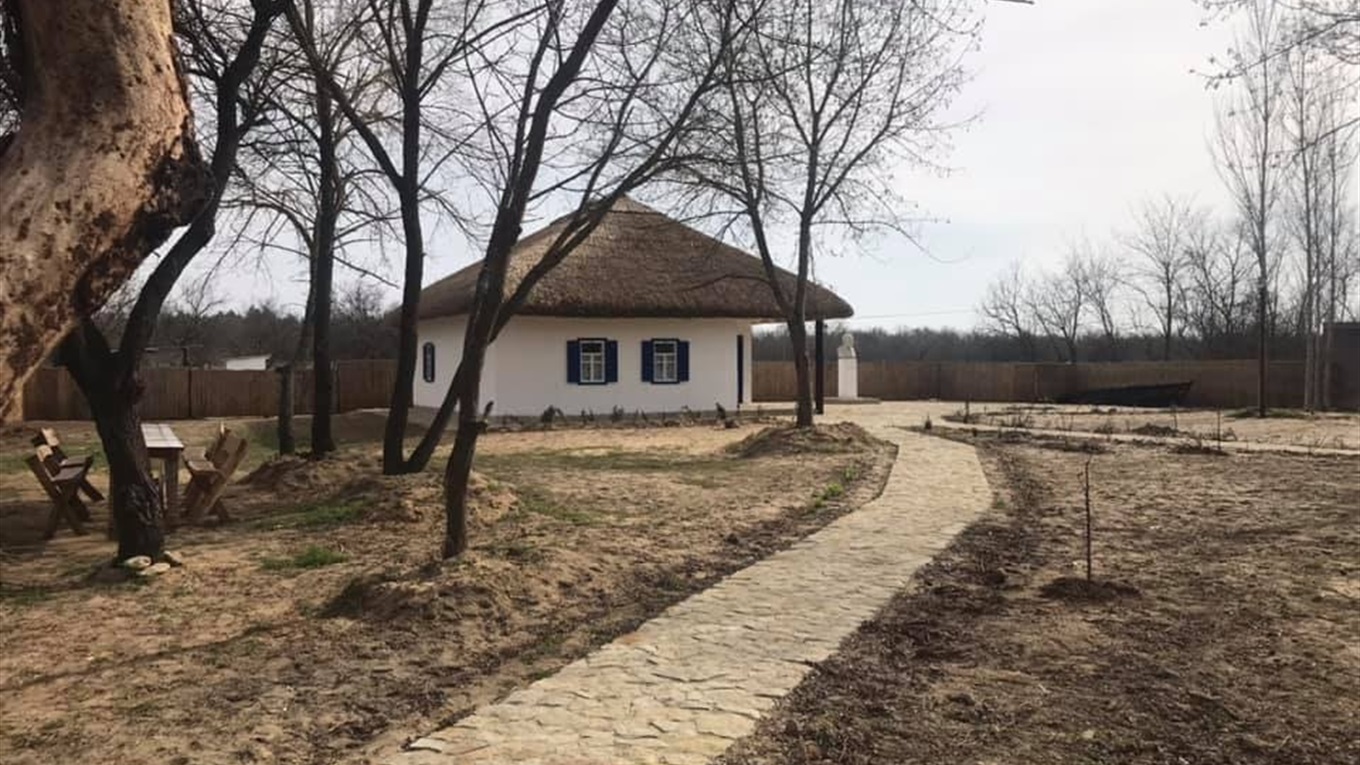 Порибалити у тих же місцях, де рибалив Остап Вишня. На Херсонщині відкриють садибу письменника
