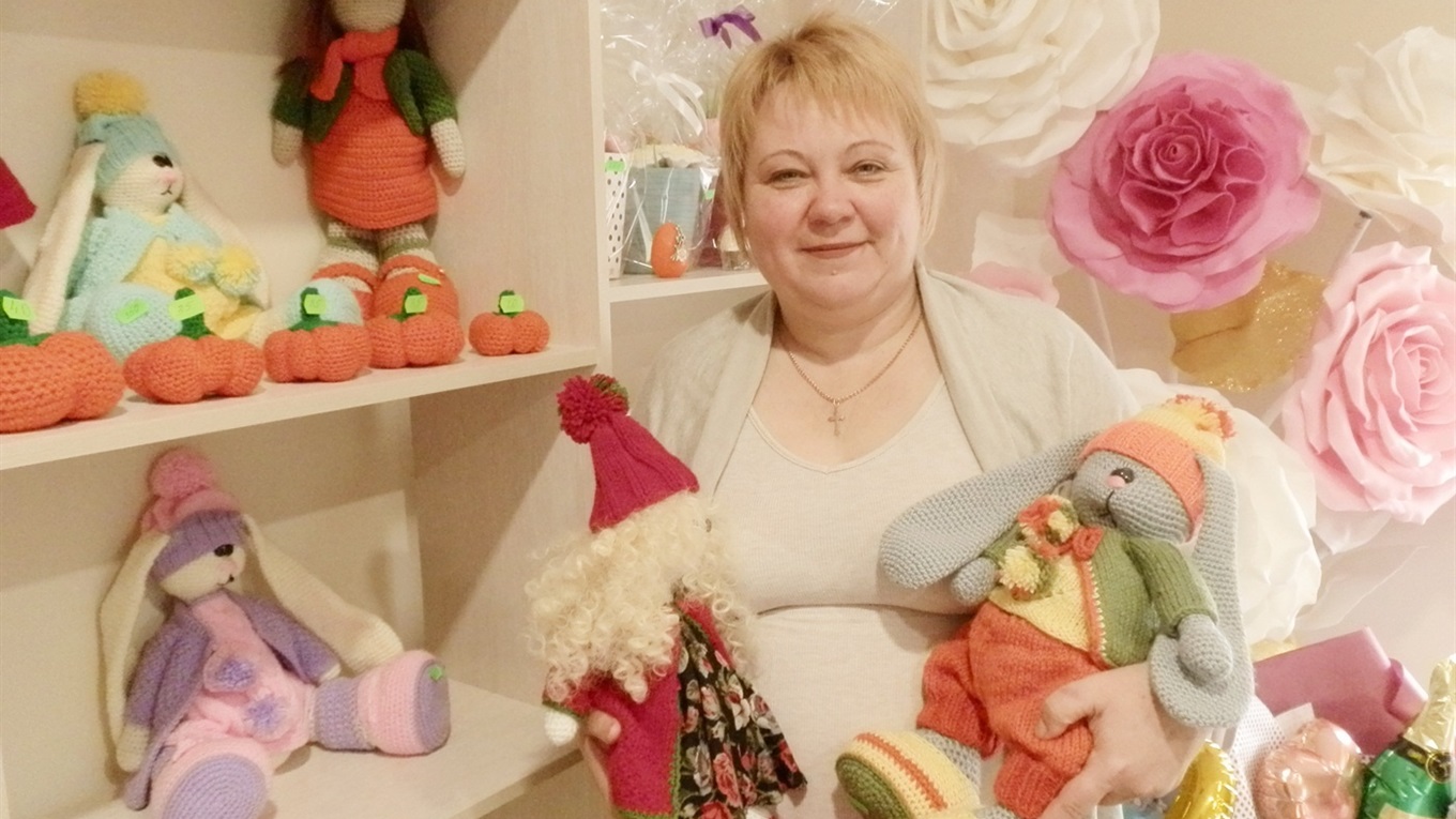Як реалізувати свою мрію: у Мені колишня безробітна допомагає землякам створювати свято