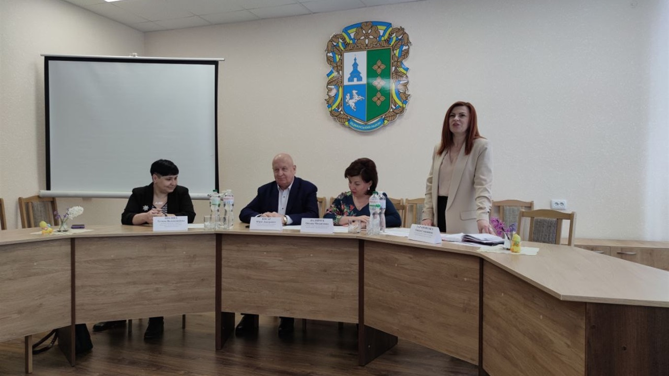 ​​​​​​​Якісна, прозора і відкрита школа була головною темою наради освітян у Кіцманській громаді
