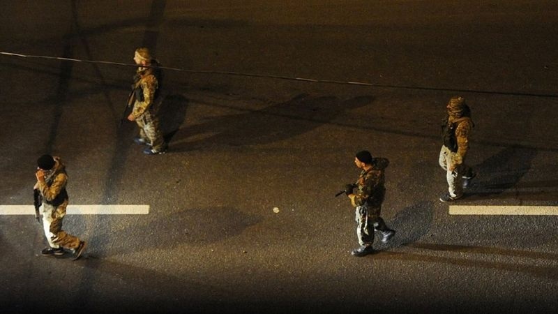 В Донецке во время комендантского часа улицы патрулируют боевики.
