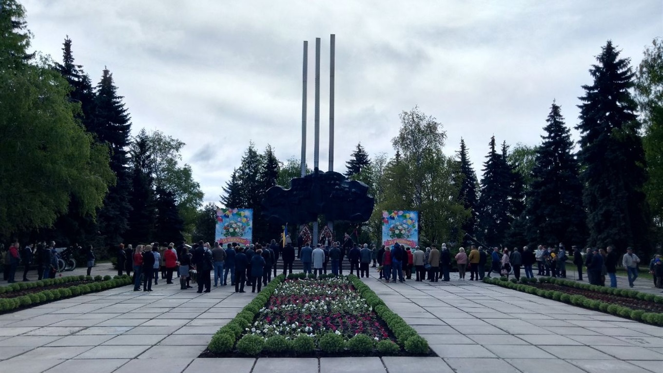 Фото дня: у Лозовій відзначили День перемоги
