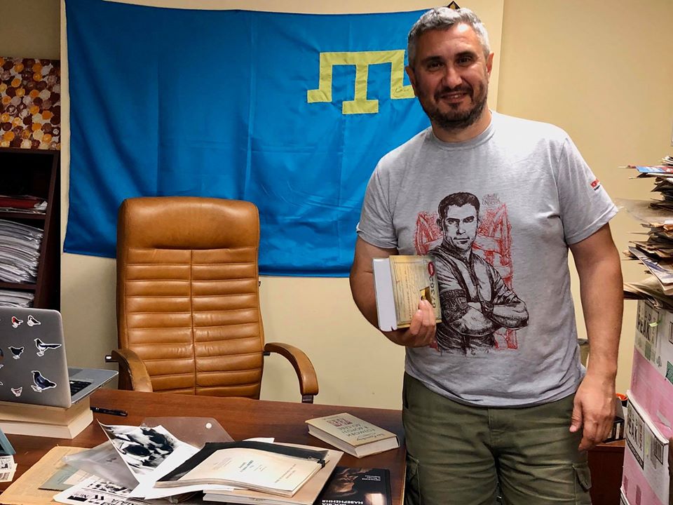 Вахтанг Кіпіані презентує книгу у Херсоні. Розповідаємо, що буде і куди приходити