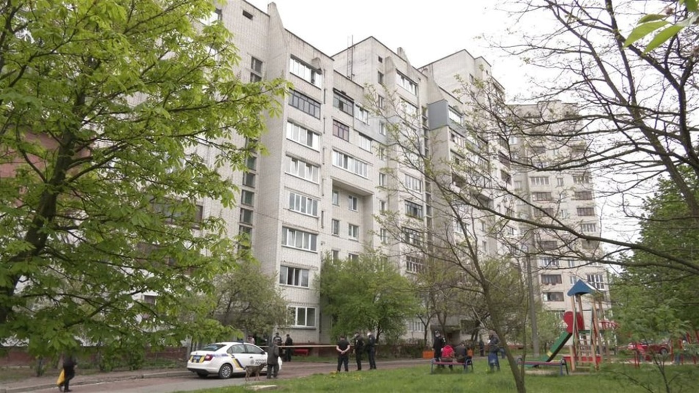 Патрульний застрелив чоловіка, який погрожував зарізати свою співмешканку