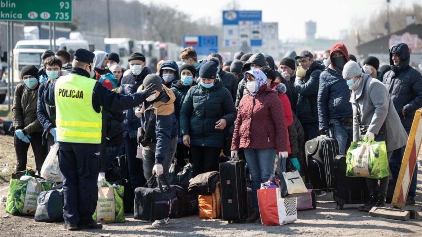 Українців безоплатно вакцинуватимуть при в’їзді до Польщі