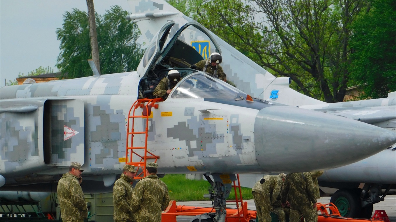 У бригаді тактичної авіації імені Петра Франка відбулась чергова льотна зміна