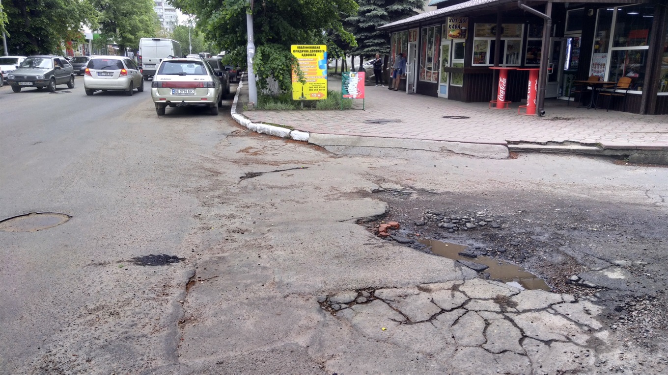 Грейдерування та ремонт доріг у Первомайську: як відбуваються. Фотоархів