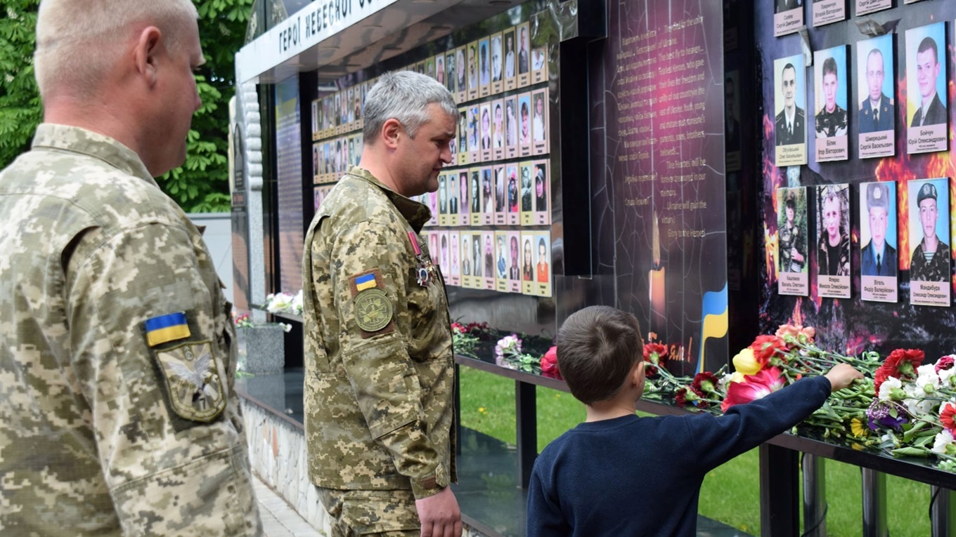 У Старокостянтинові вшанували героїв України