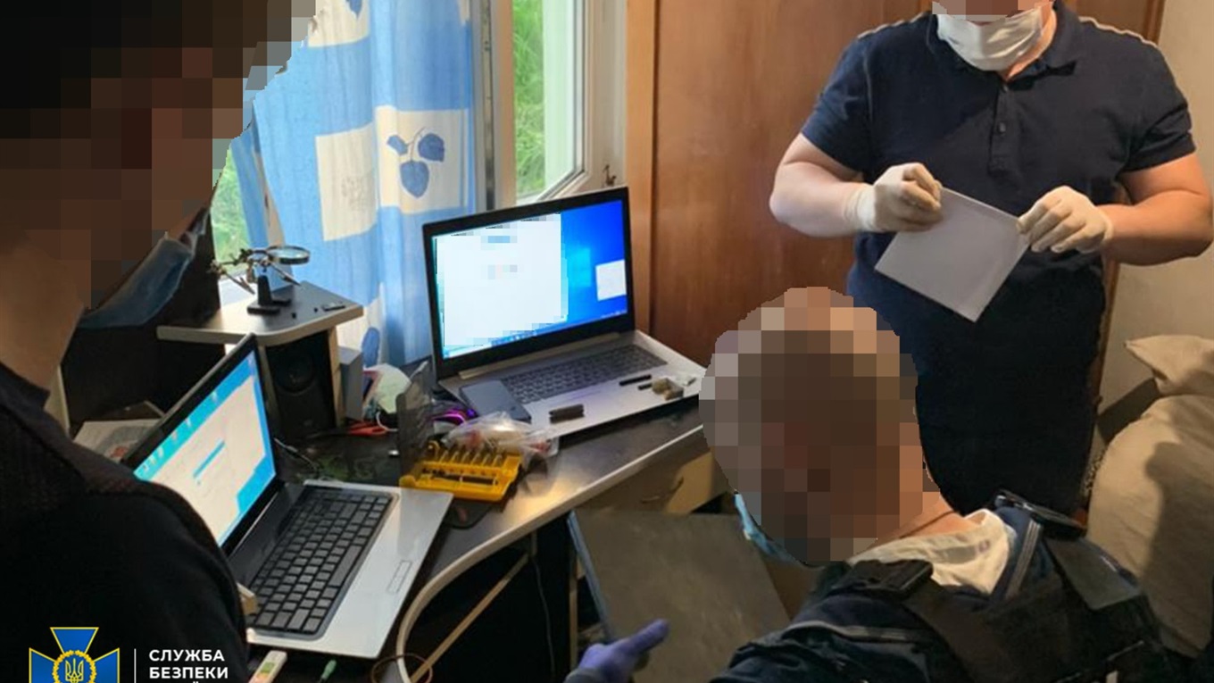 СБУ викрила хакерів: крали інформацію через додатки для Instagram та інших популярних ресурсів