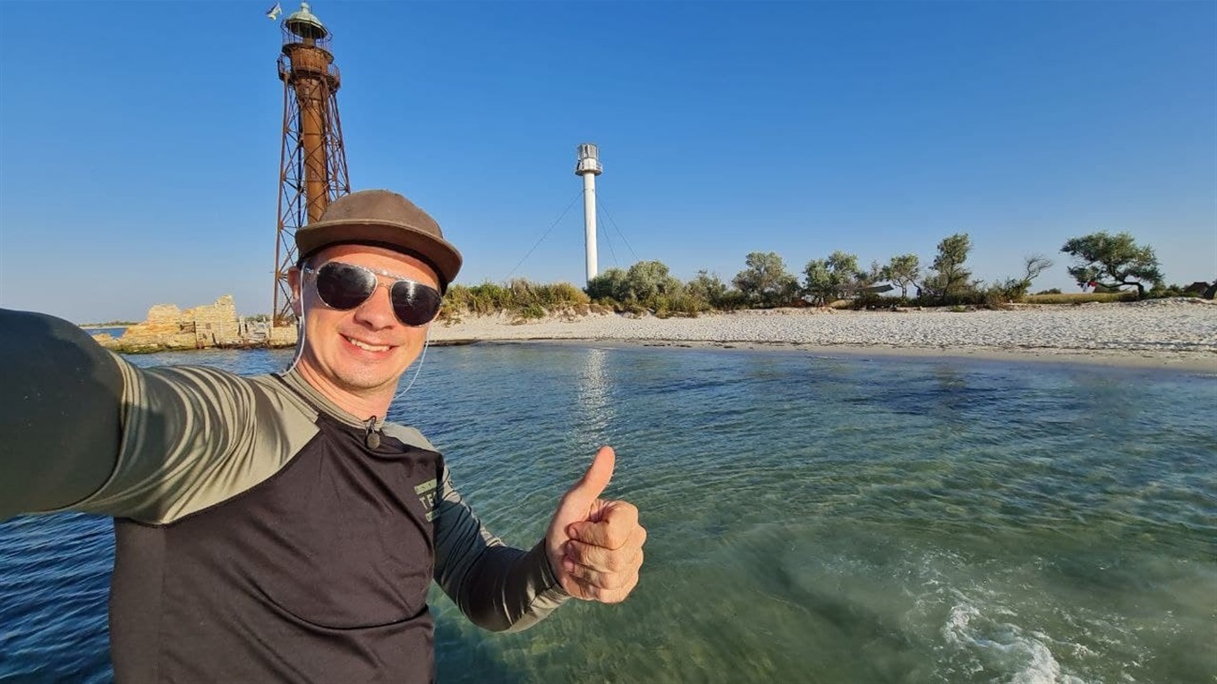 Дмитро Комаров "здав" улюблене місце для відпочинку: "Мандруй Україною" на Джарилгачі. Відео