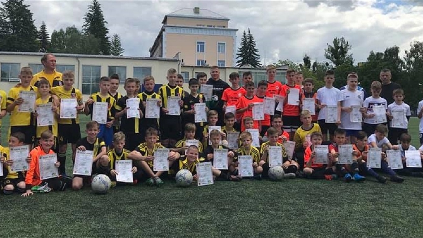 Юні футболісти з Калинівки стали призерами обласних змагань