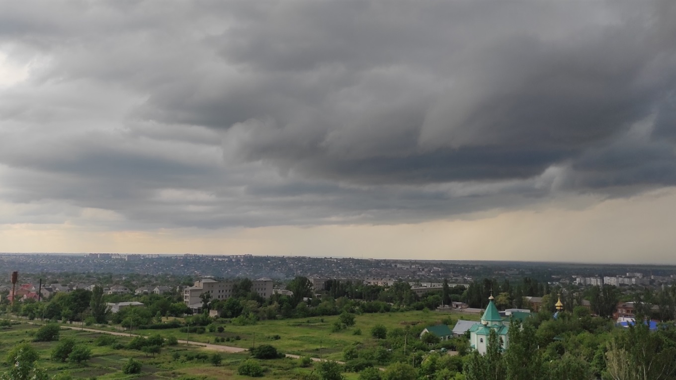 Півдню України приготуватися: на 14 червня штормове попередження