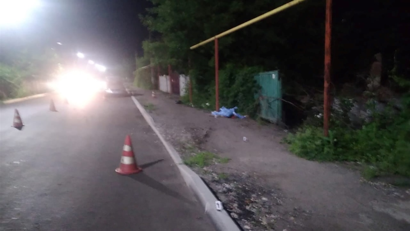 В Горском трое разбились на мотоцикле