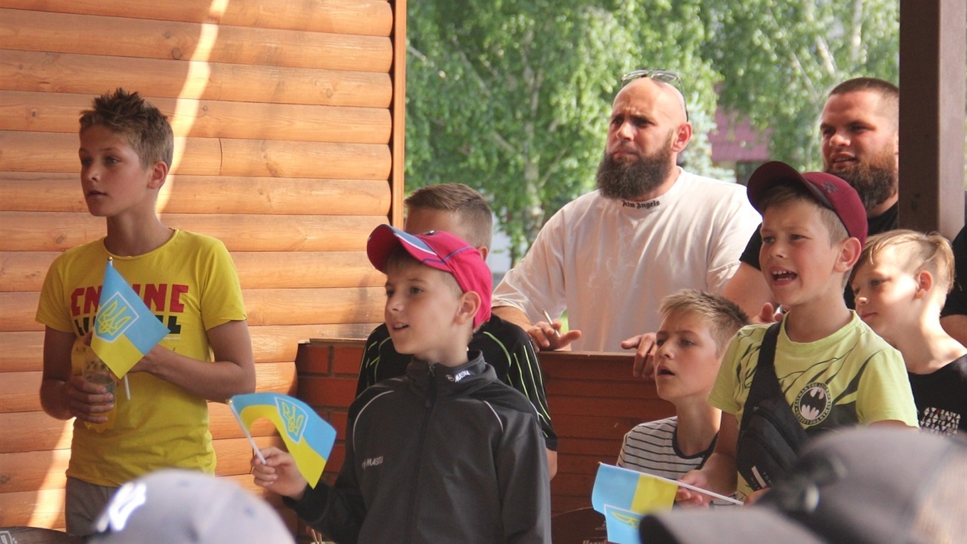 Калинівка вболіває: у центрі міста облаштували фан-зону до Євро-2020