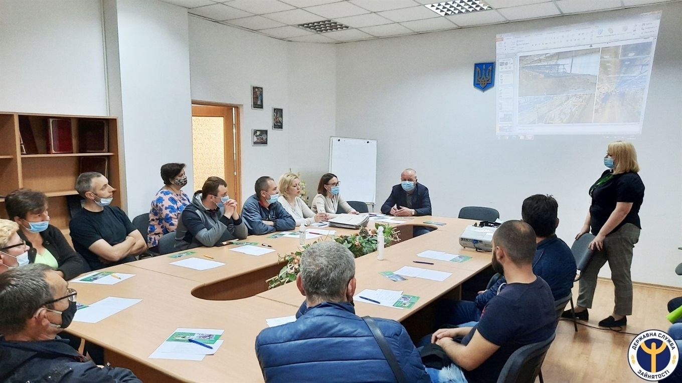 На ярмарку вакансій у Калуші 5 людей виявили бажання працевлаштуватись у ВО «Карпати»