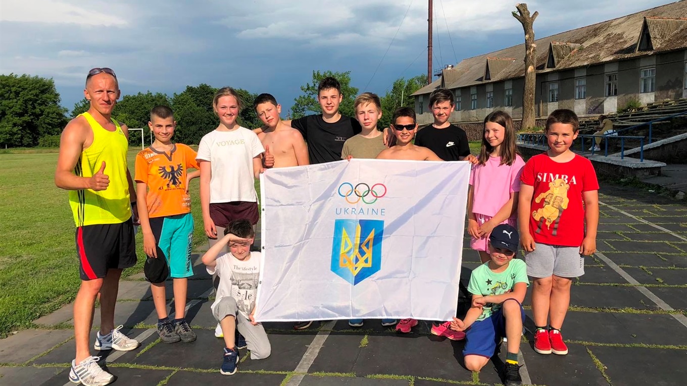 Юні спортсмени поспілкувалися з відомим олімпійцем Іваном Гешком з нагоди Олімпійського дня