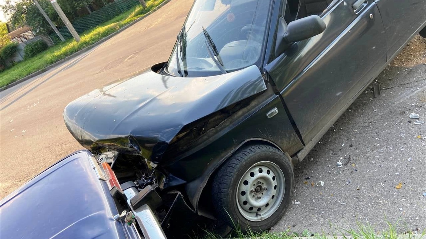 Один нетверезий водій — два ДТП: у Лозовій за один день сталося три аварії на дорозі