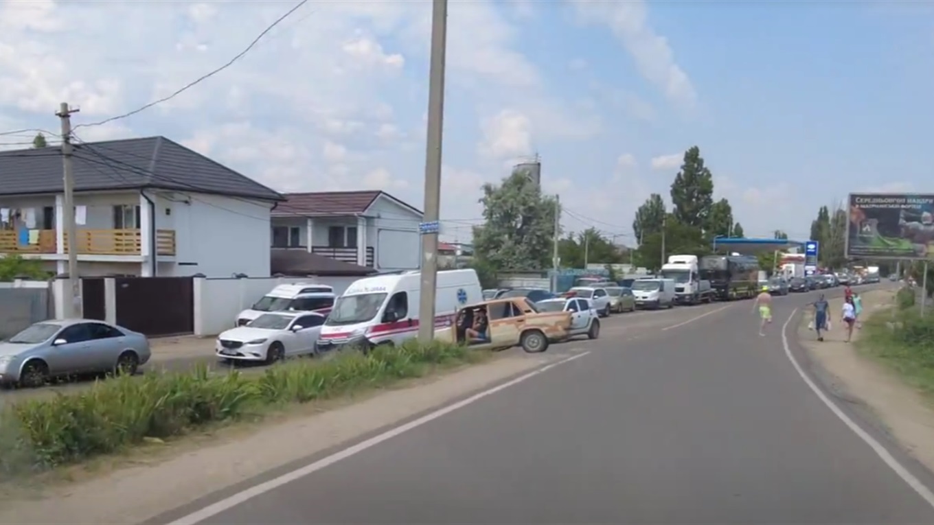 В Затоке сезон горячих пробок: видео