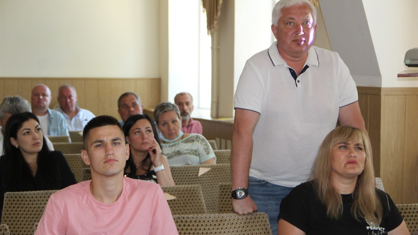 Що відбувалося на сесії Миргородської районної ради