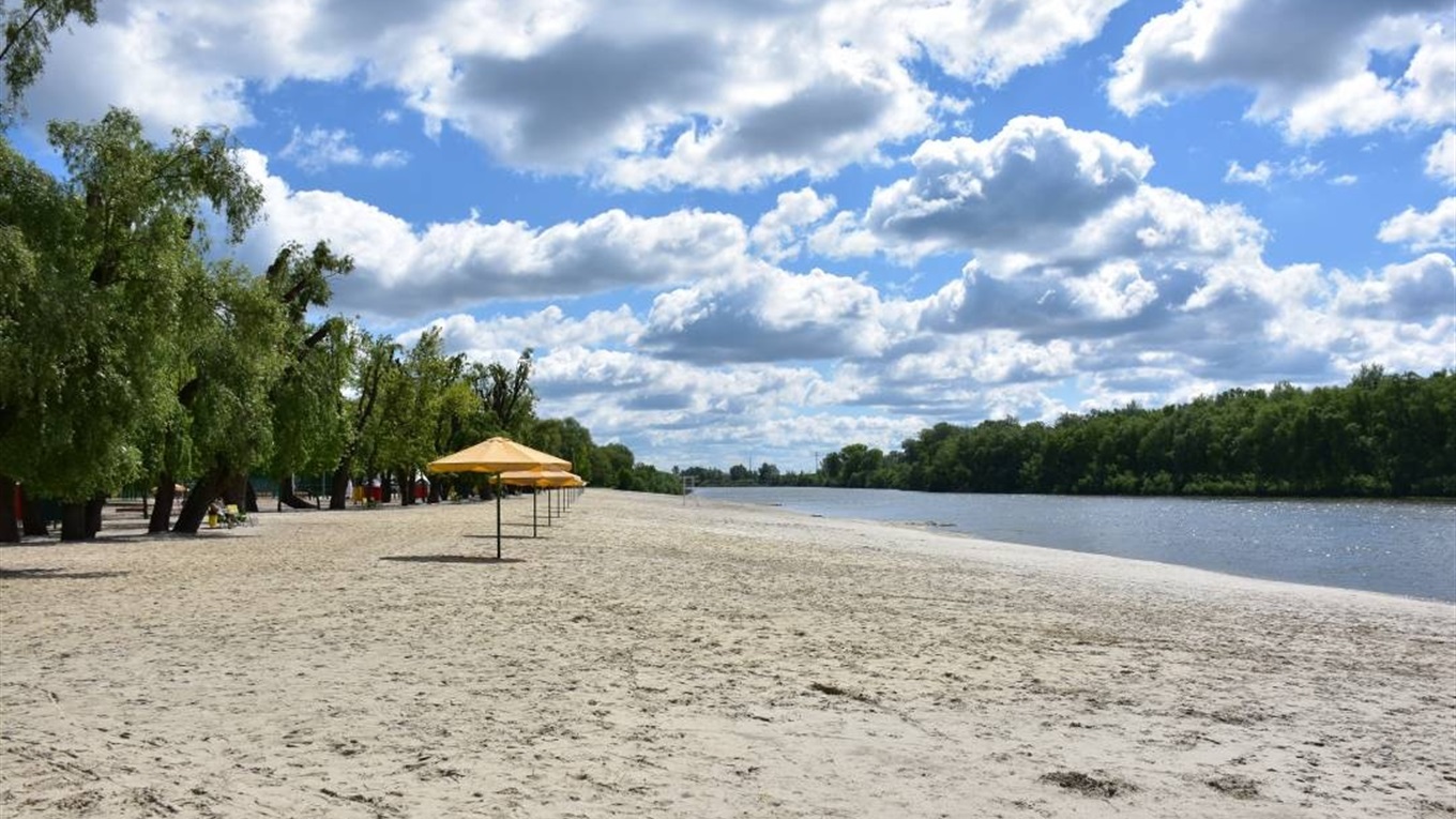 Уперше за 20 років вода в Десні нагрілась до 28.6°. А ночі в Чернігові останні тижні тропічні