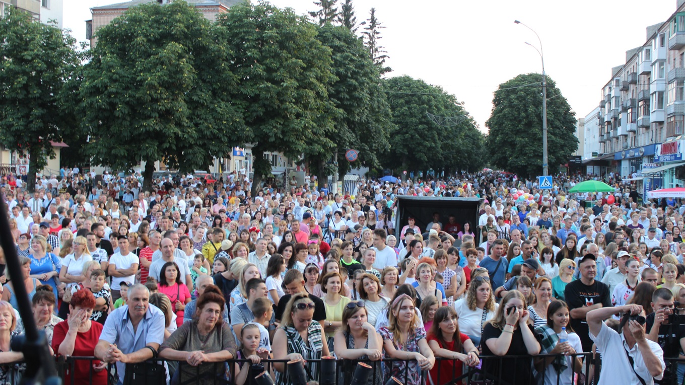 Новоград у "Книзі рекордів України": 8 тисяч учасників голосного одночасного читання