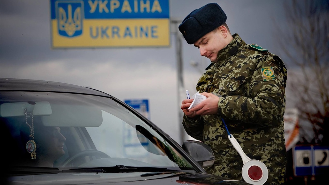 Чем докажешь. Что не так с отменой штрафов за выезд с оккупированных территорий через Россию