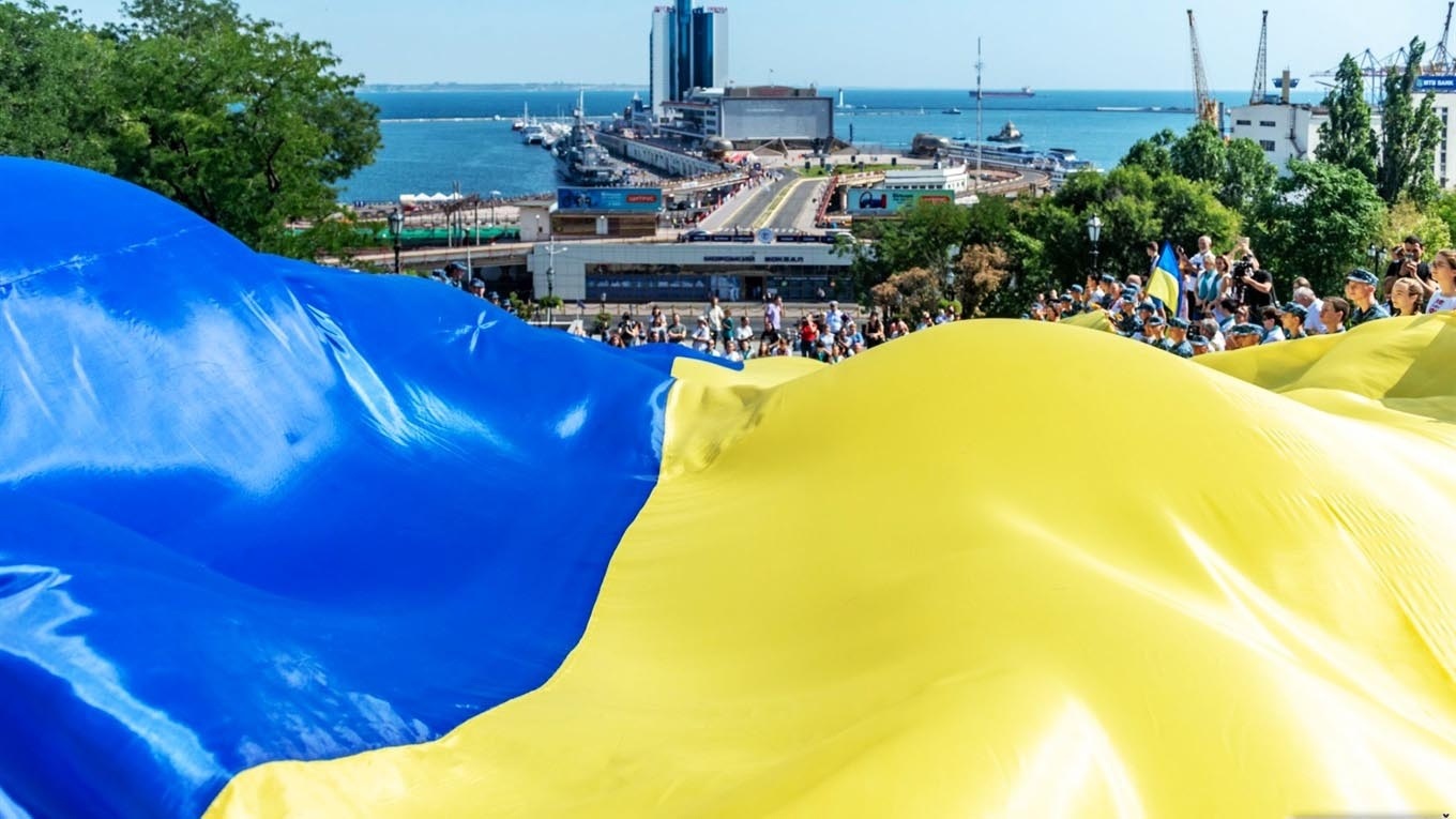 Де відпочити на морі в День Незалежності: ціни, розваги та підводні камені