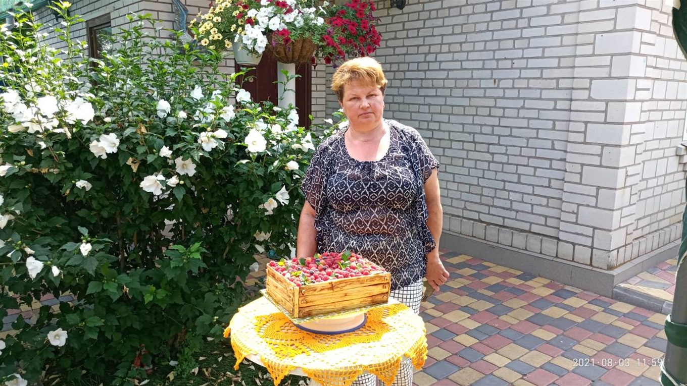 «Смачне» захоплення: як вчителька стала «солодкою леді» на селі