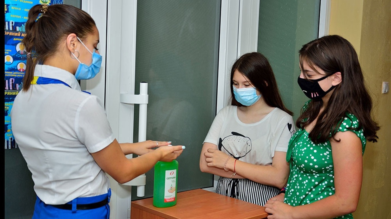 У таборі "Молода гвардія" в Одесі у 33 дітей попередньо підтвердили штам Дельта