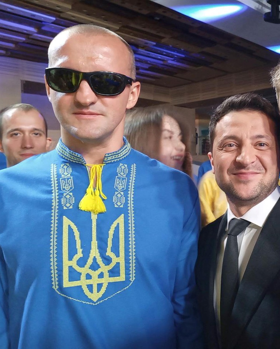 Паралімпієць Віктор Смирнов з президентом Володимиром Зеленським