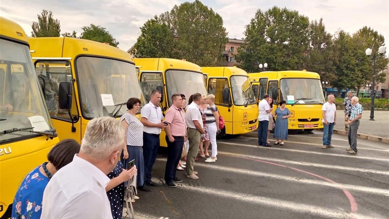 Нижньосірогозька громада отримала новий шкільний автобус