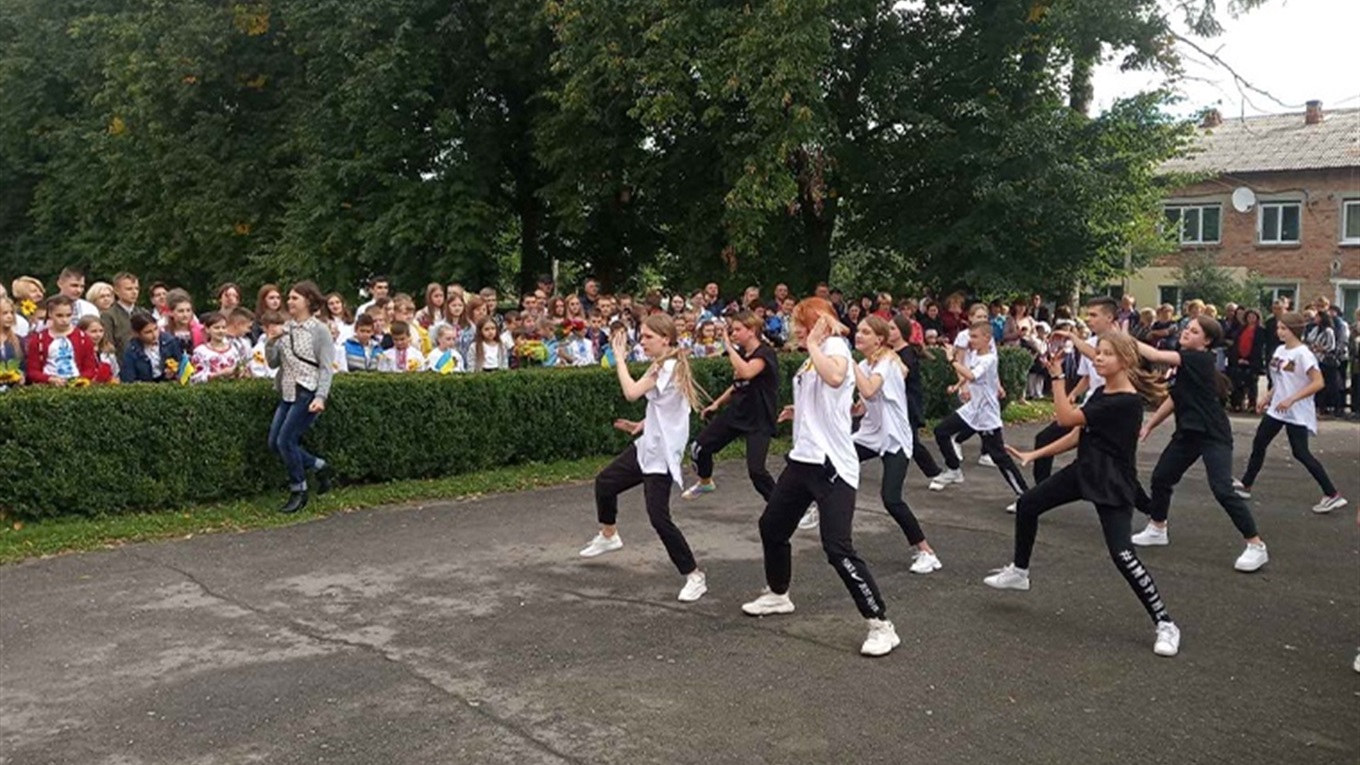 Новини громади за 30 серпня – 4 вересня: ювілеї шкіл, день народження частини